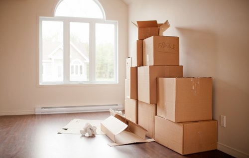 Flat removal with careful handling of furniture and access challenges