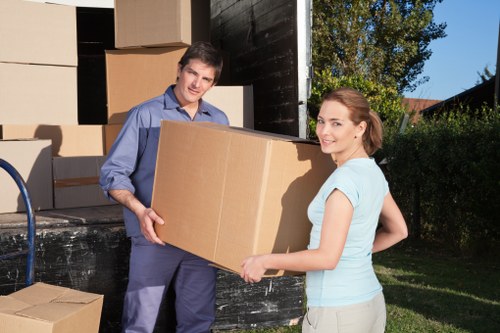 Booking and payment terms for a moving van service